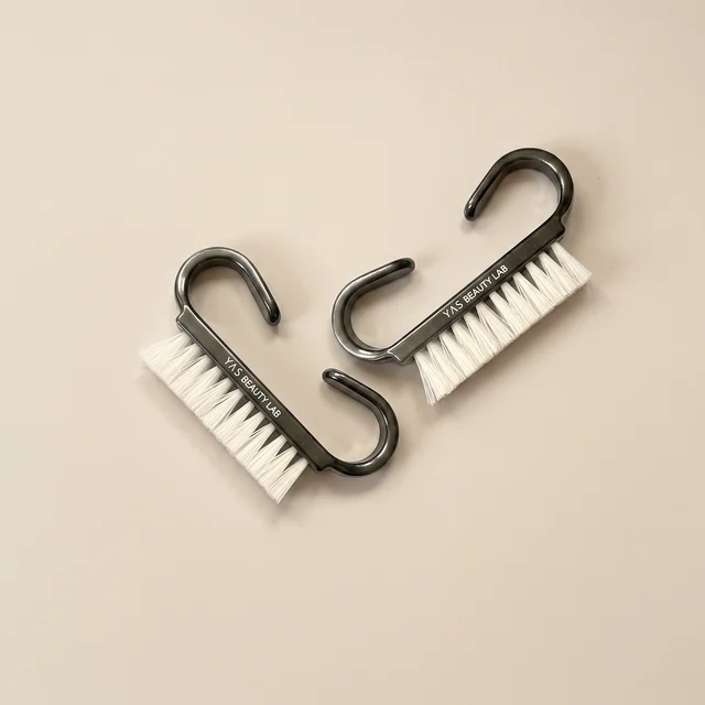 FINGER BRUSH